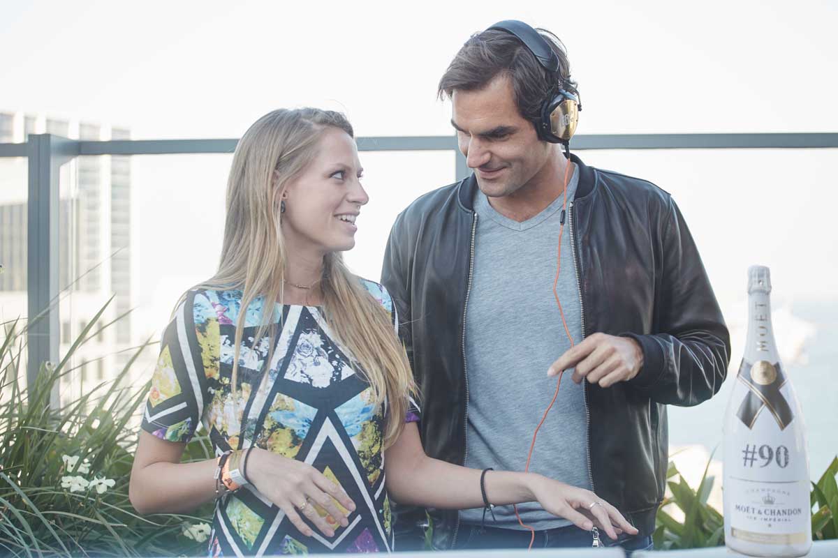 2 Moetmoment Miami 2017 Roger Federer and DJ Nora En Pure- credit Vivien Lavau
