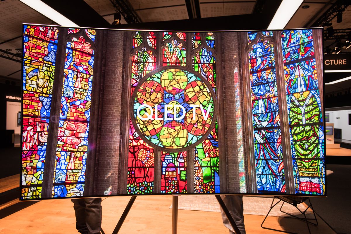 web_samsung-introduces-new-lifestyle-tvs-at-global-launch-event-in-paris_33447250485_o