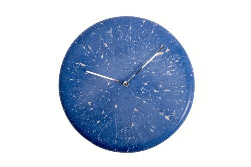 Designové nástěnné hodiny od výrobce legendárních primek