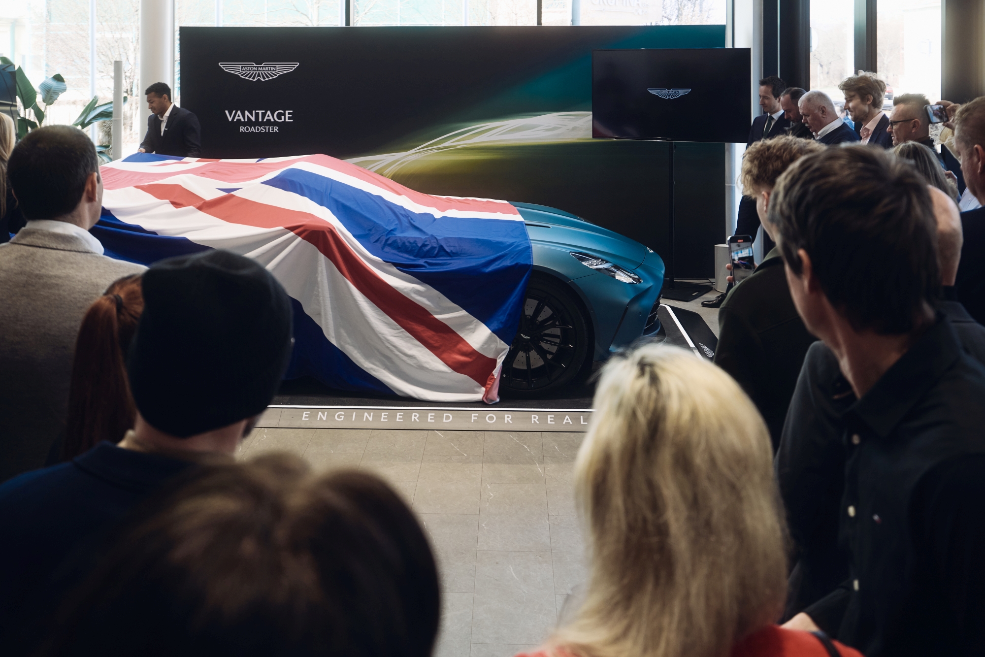 Česká premiéra Aston Martin Vantage Roadster proběhla na MDŽ