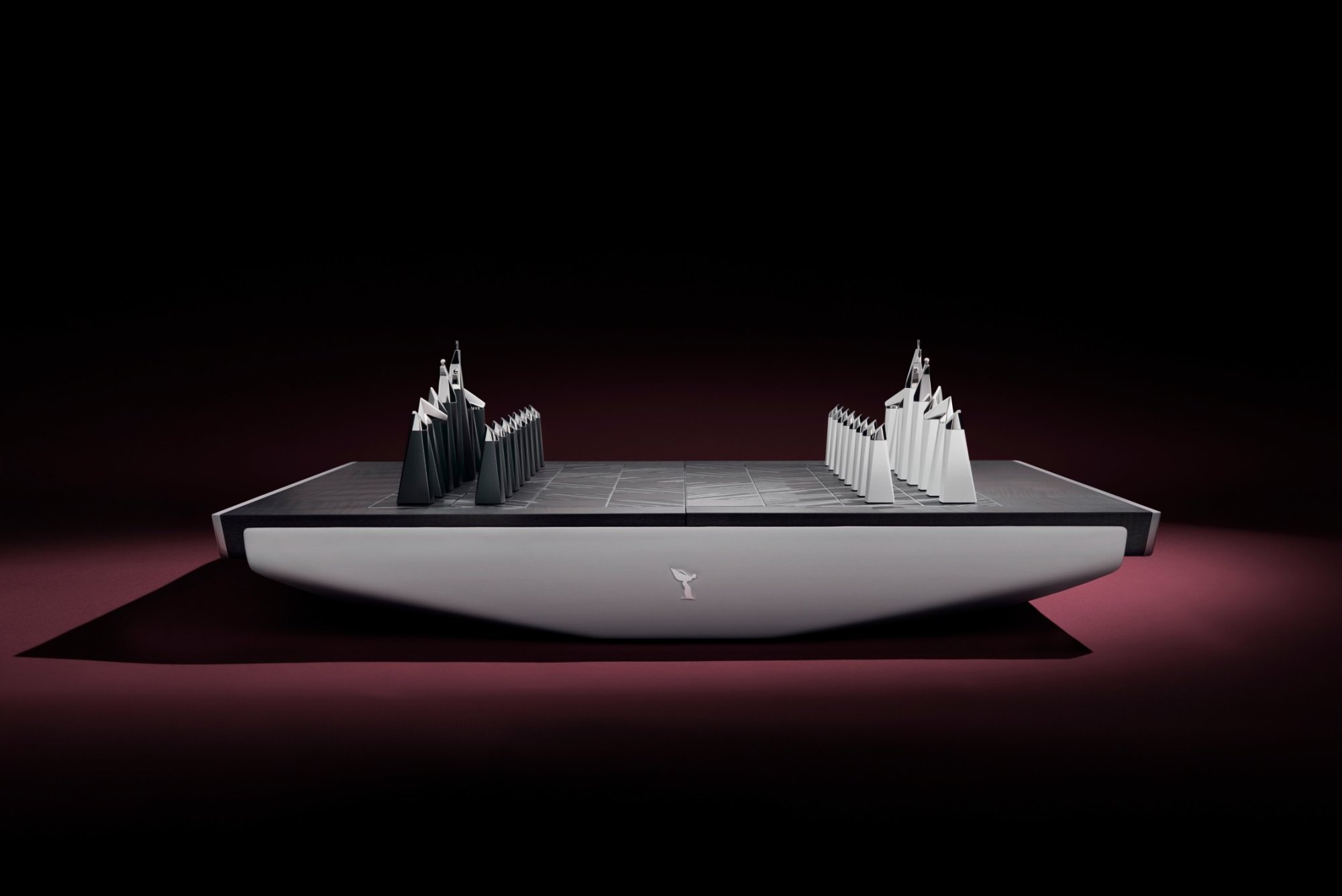 Rolls-Royce má vlastní šachovou sadu