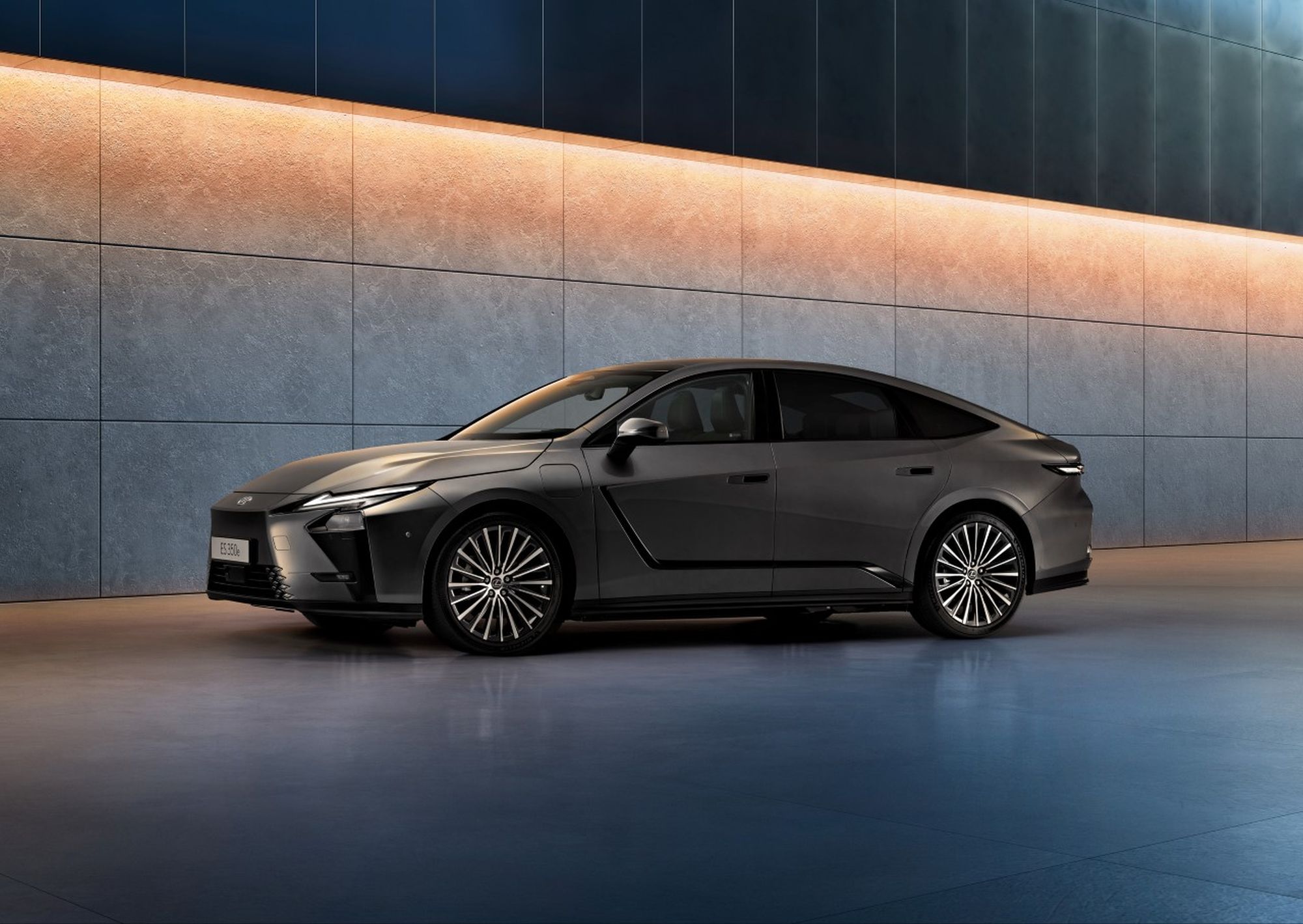 Nový sedan Lexus ES pro novou éru