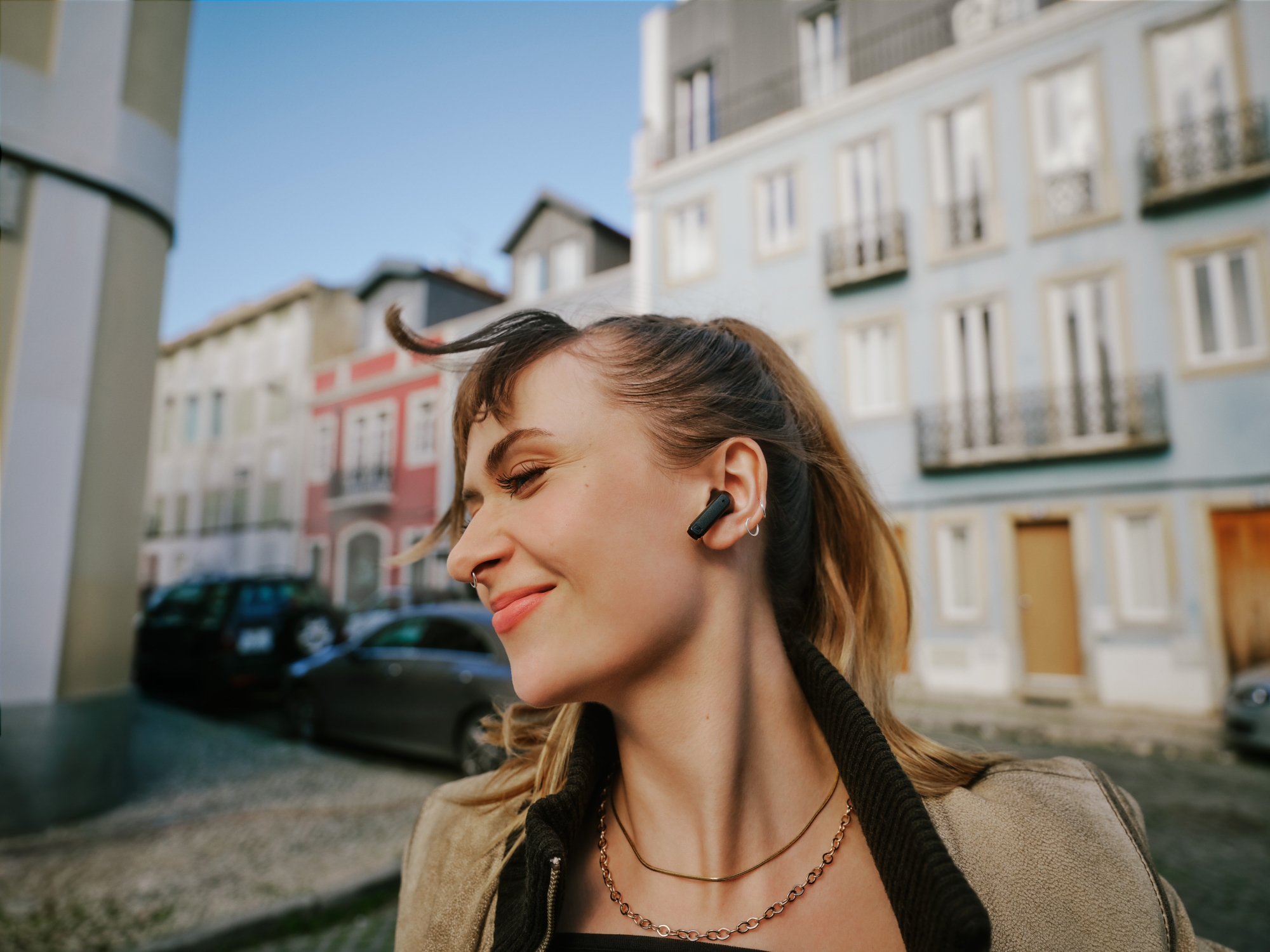 Sennheiser Accentum Open nabízí otevřený zvuk a maximální pohodlí