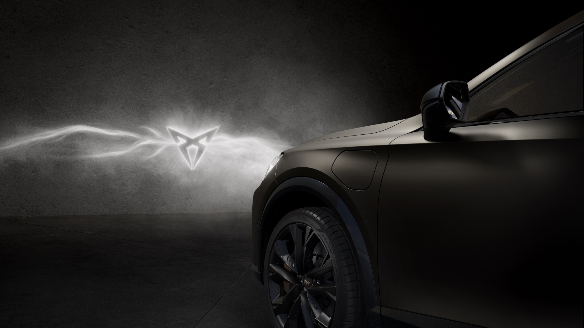 CUPRA zvyšuje atraktivitu modelů Formentor a Leon světlomety