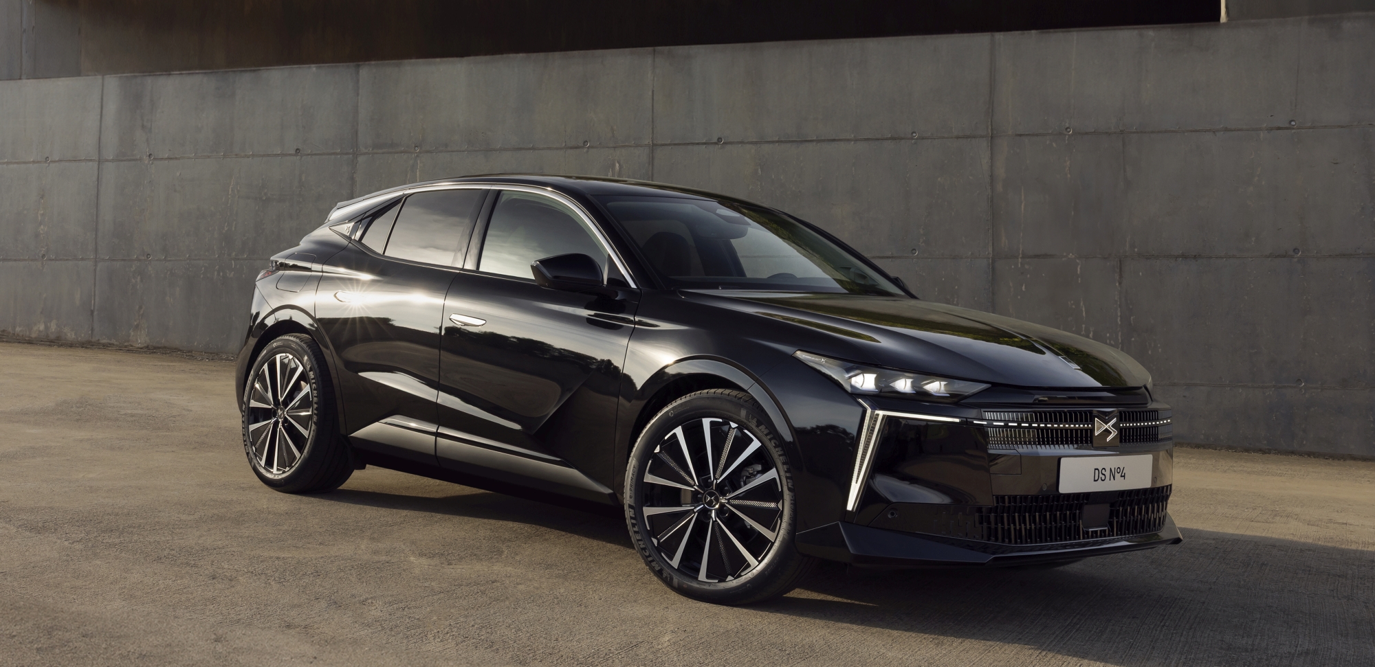 DS Automobiles nabízí N°4 už i v České republice