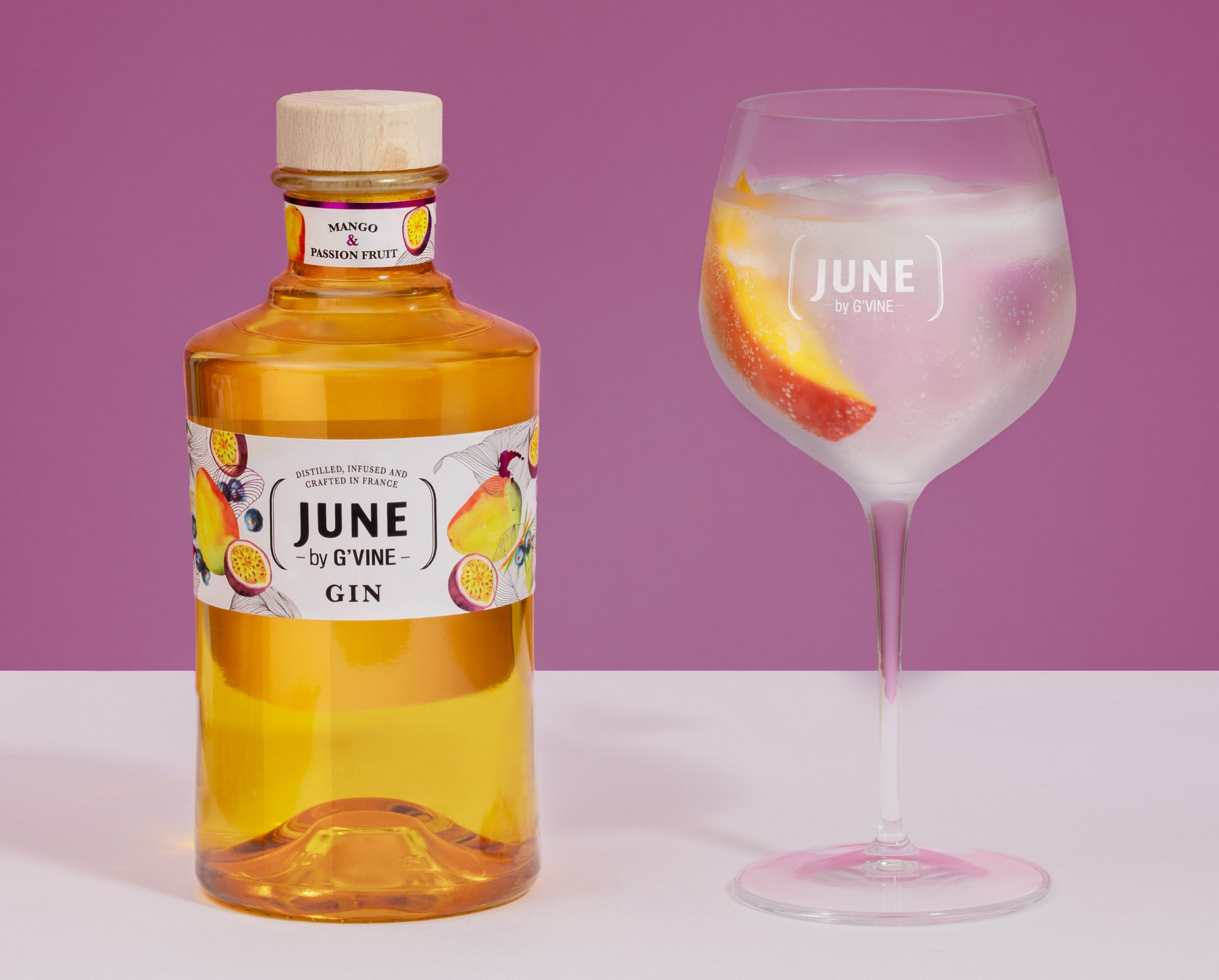 June Mango & Passion Fruit: exotický zážitek ve sklenici,  který vás přenese do tropického ráje