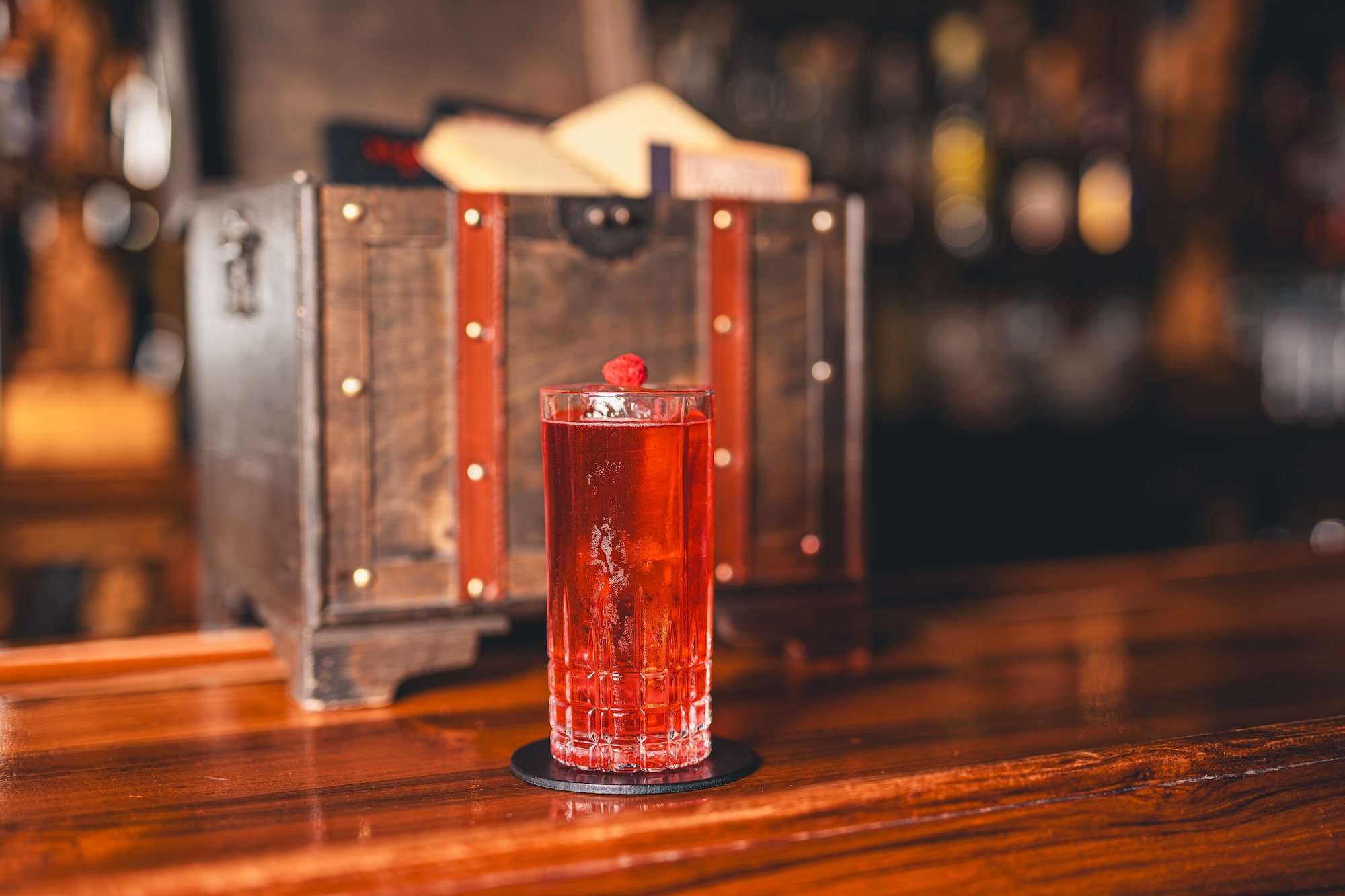 Poděkování Danu Brownovi – Black Angel’s Bar představuje čtveřici koktejlů inspirovaných jeho dílem