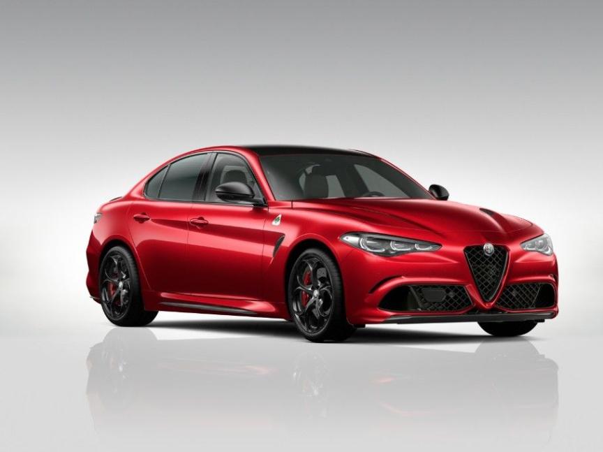 Alfa Romeo Giulia Quadrifoglio: Nejsportovnější klasik