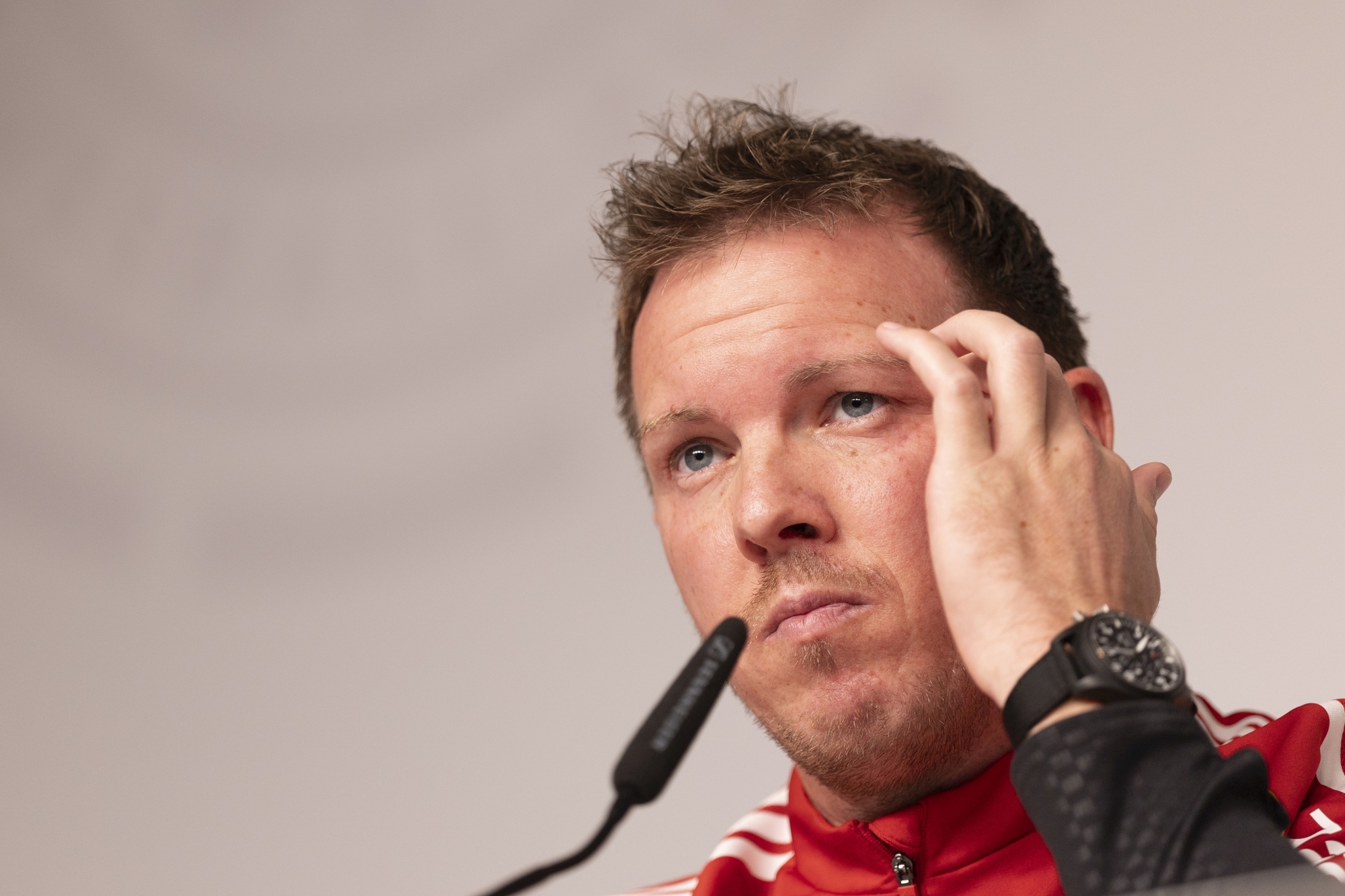 Julian Nagelsmann slaví postup na FIFA World Cup 26™ a na zápěstí má IWC Pilot’s Watch Chronograph