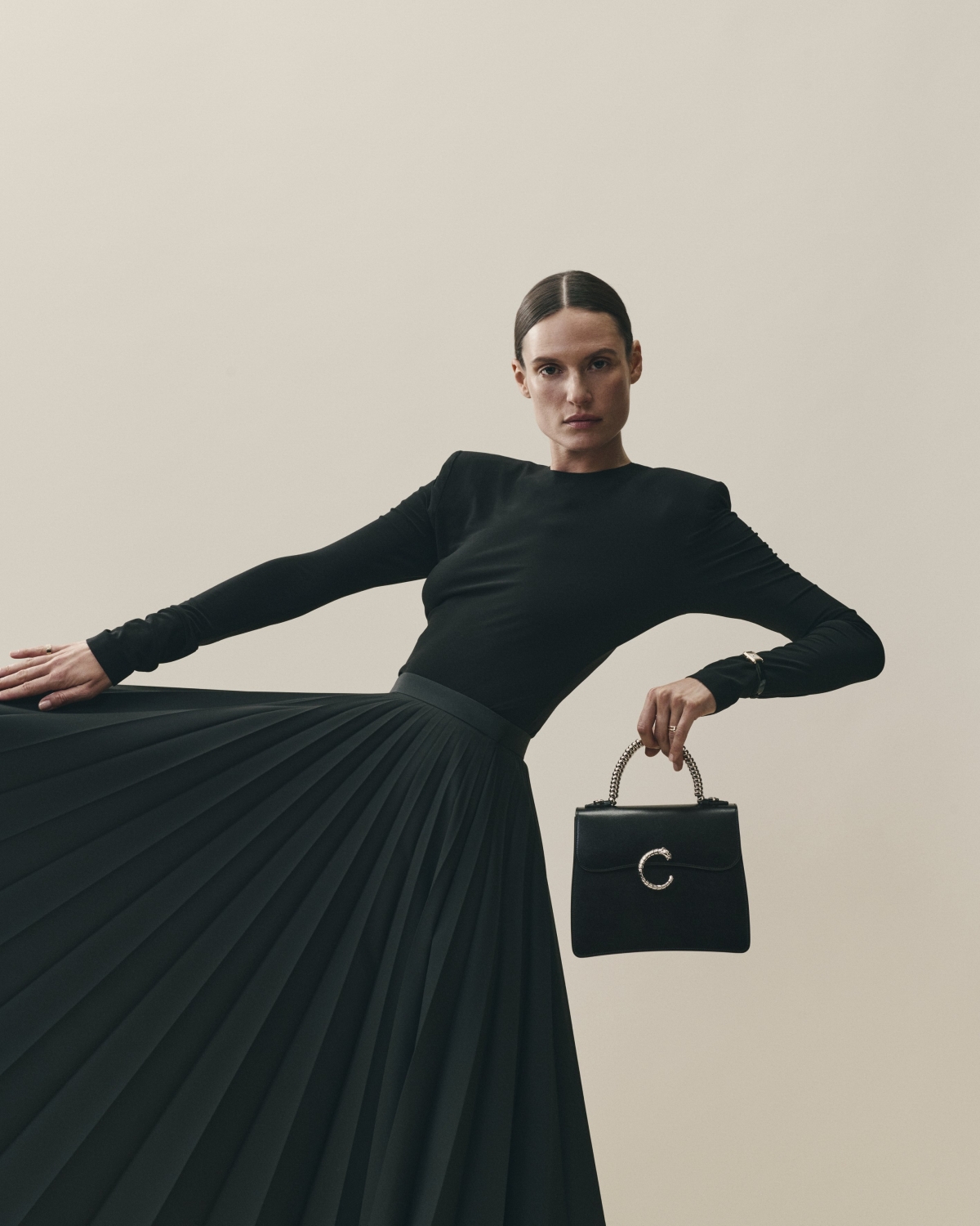 Šperk mezi kabelkami