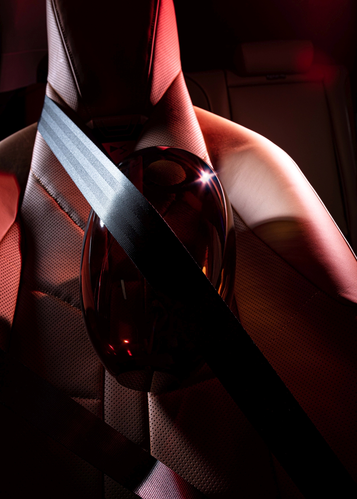 DS N°8 a sklo Františka Jungvirta v novém uměleckém projektu