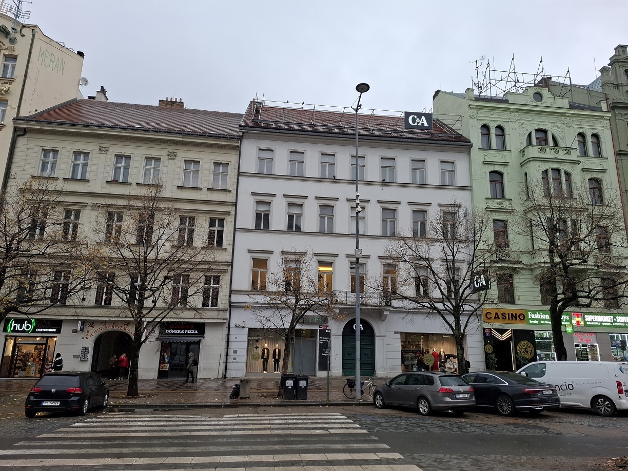 PYTLOUN HOTELS kupuje budovu na Václavském náměstí, ve které vybuduje pětihvězdičkový hotel s 220 pokoji