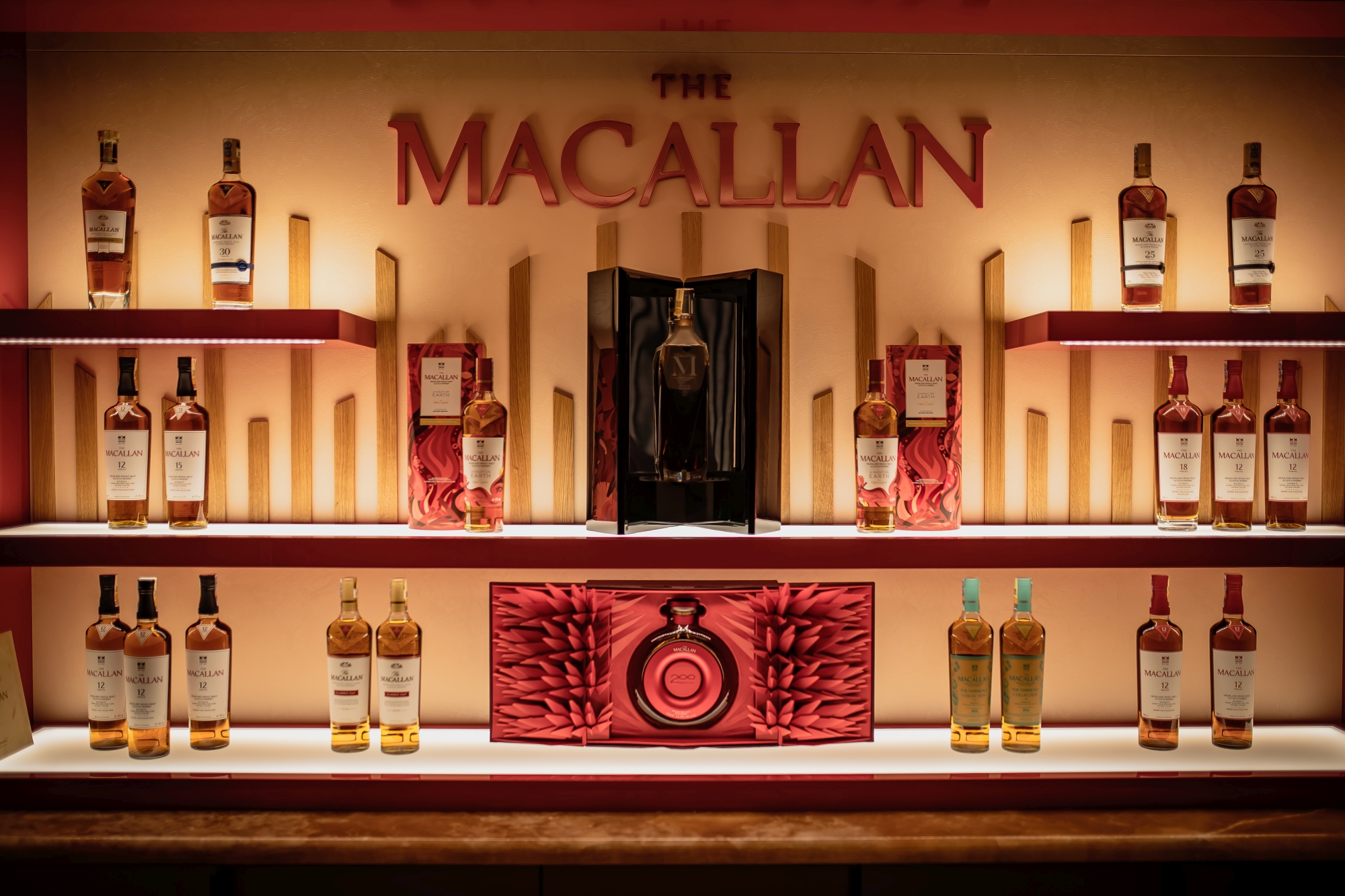 Whisky The Macallan a hotel Fairmont Golden Prague otevírají první The Macallan Room  v Česku