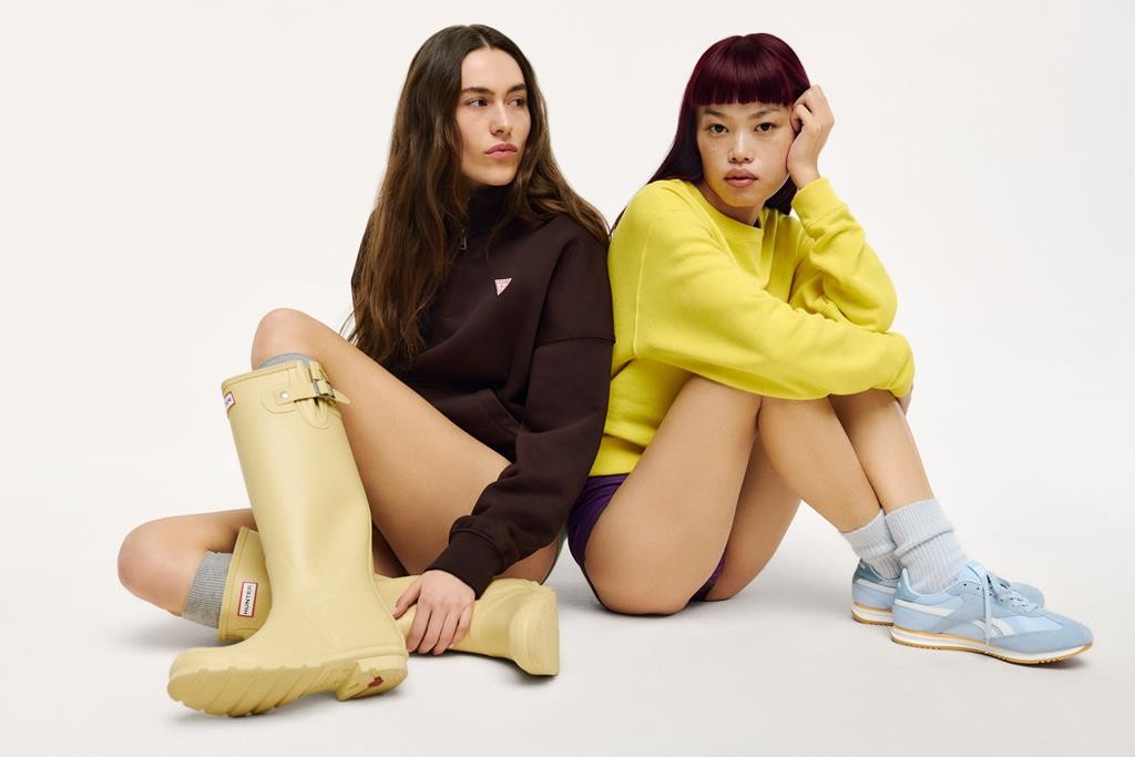 Jak si zachovat styl i když vyměníte běžné boty za holínky?