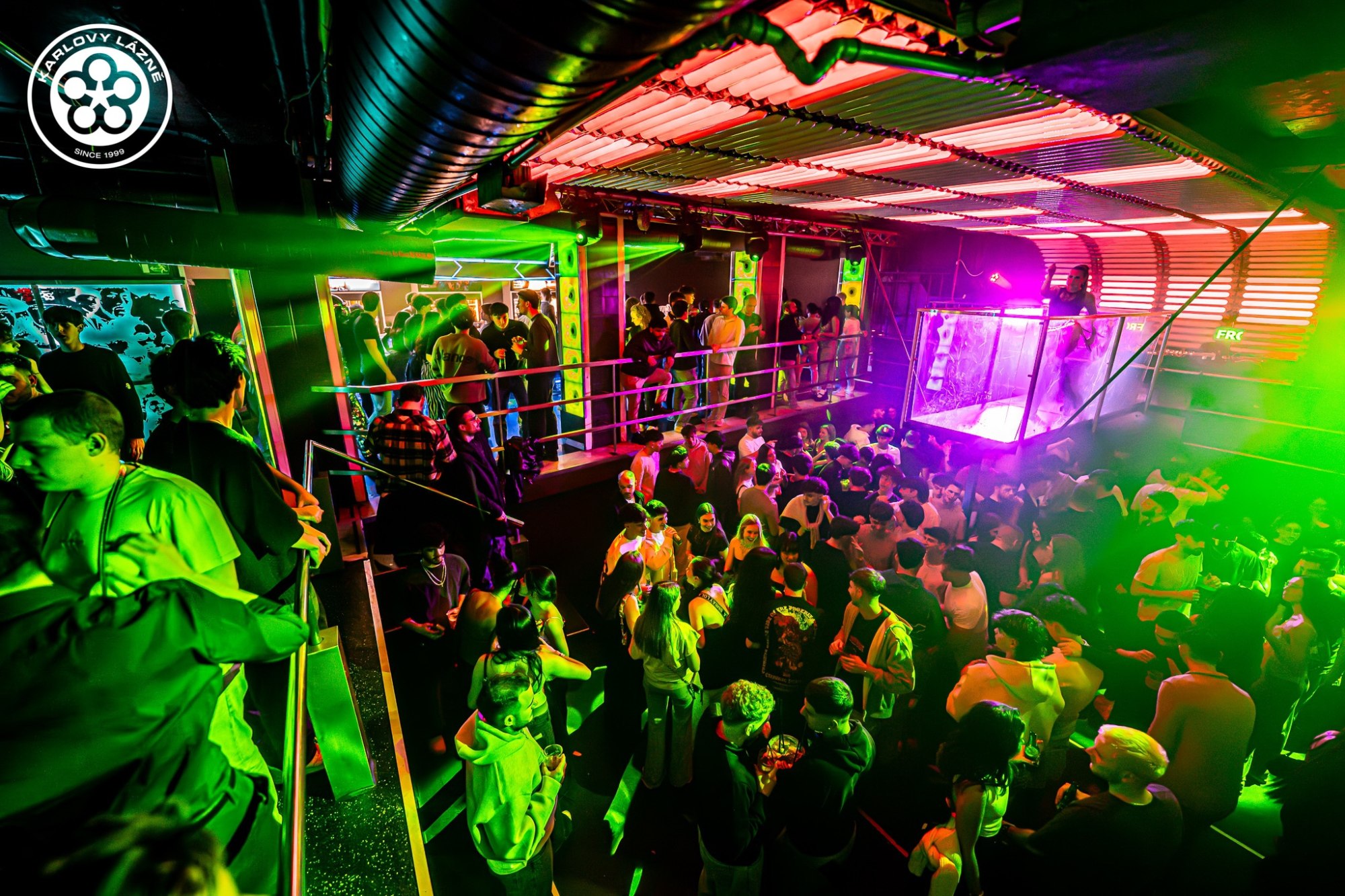 Karlovy lázně: Ikona pražského nočního života nabízí zážitky ve dne i v noci