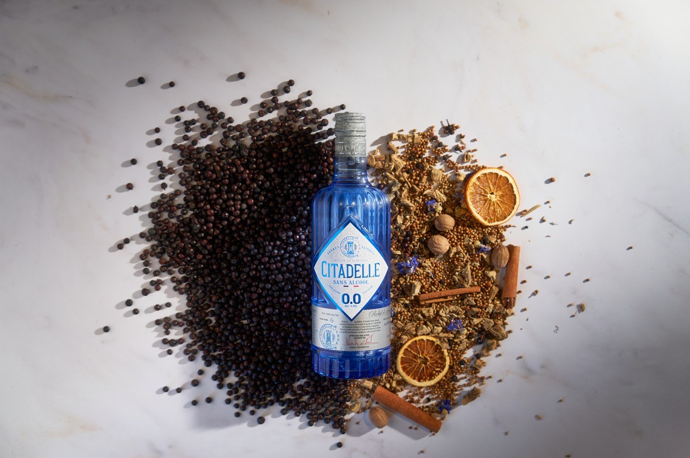 Ikonický francouzský řemeslný gin nově bez alkoholu