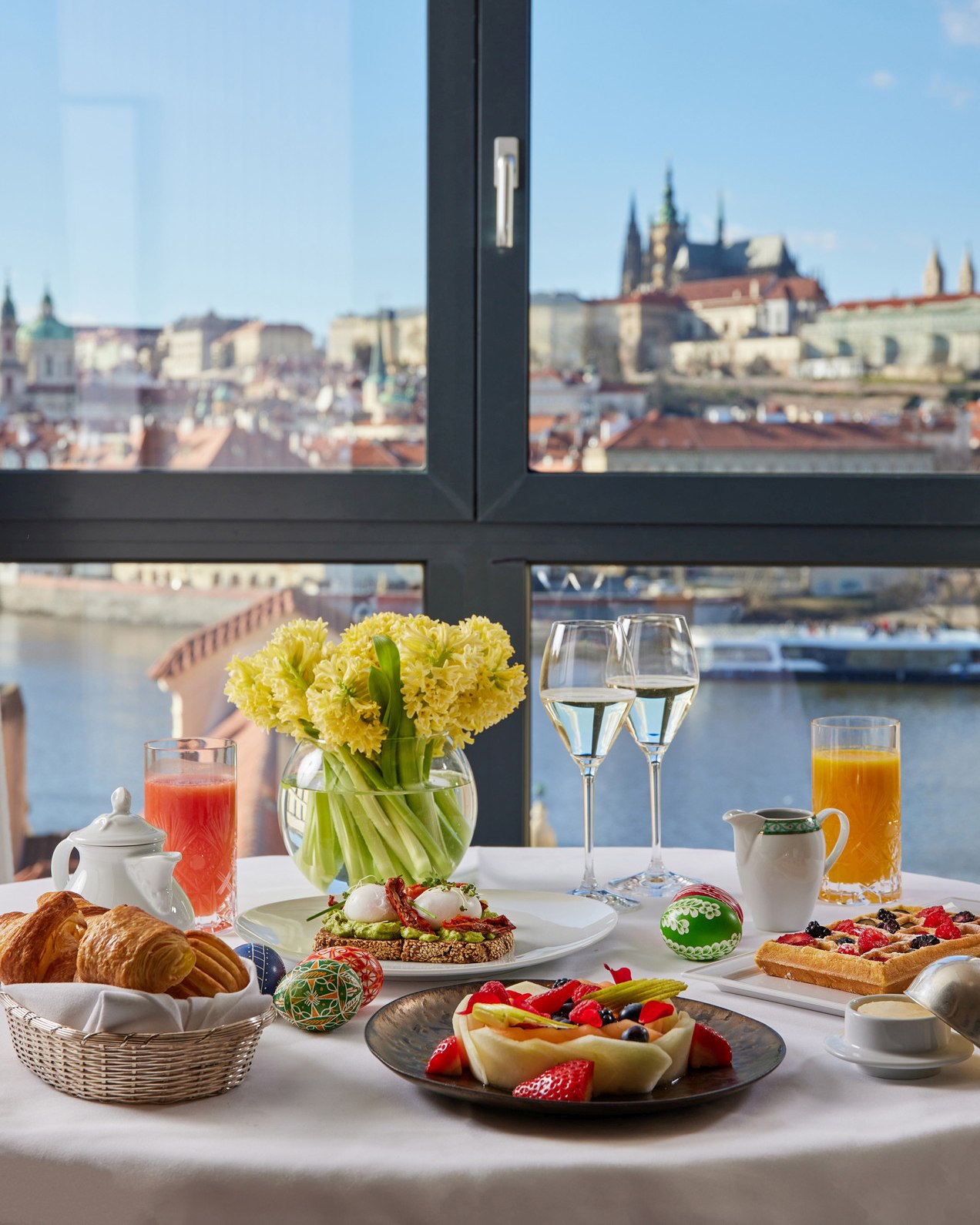 Velikonoce s podpisem Four Seasons: jaro, tradice a elegantní brunch