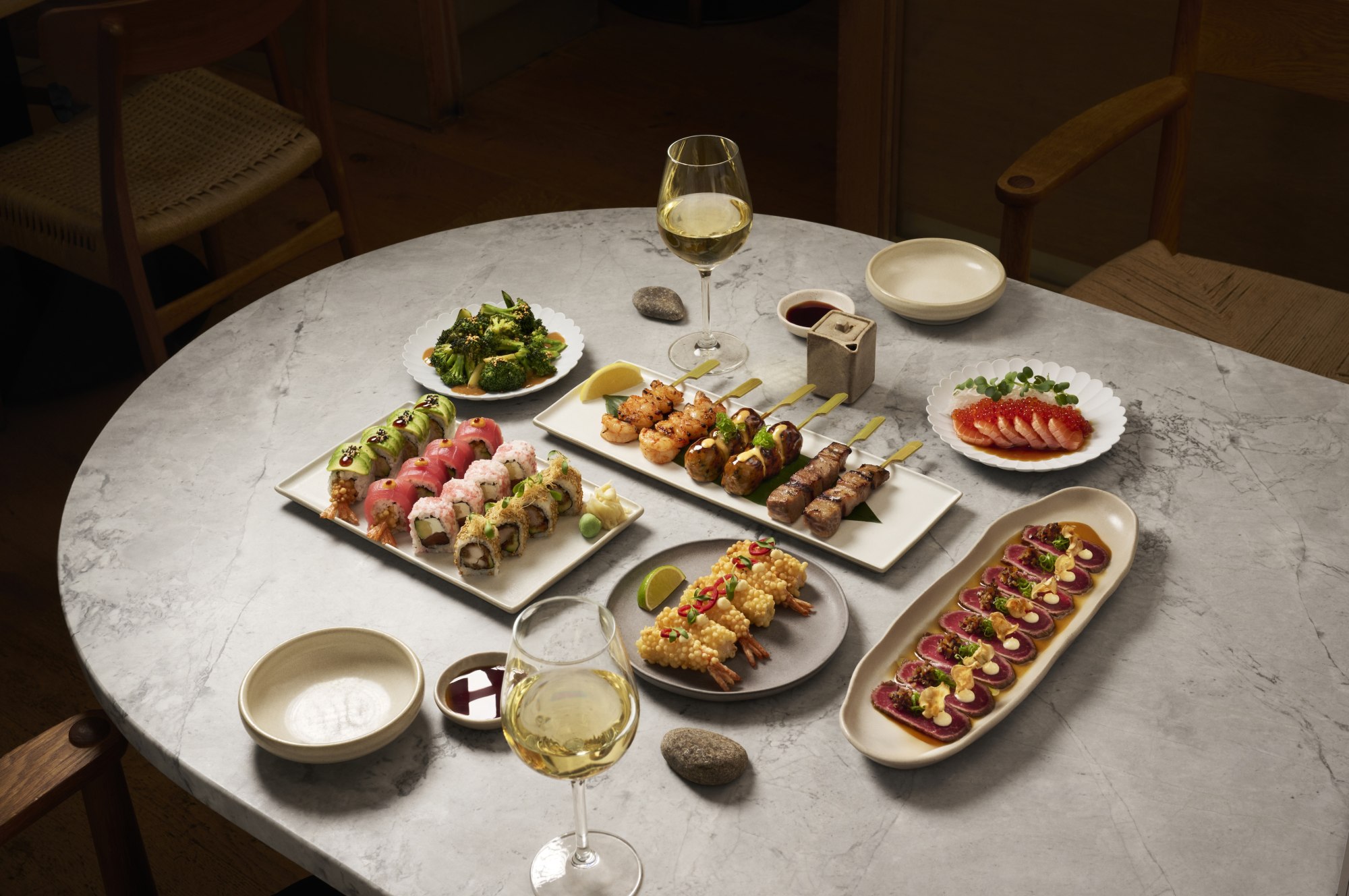 Dánsko-japonský fenomén Sticks’n’Sushi míří do Prahy