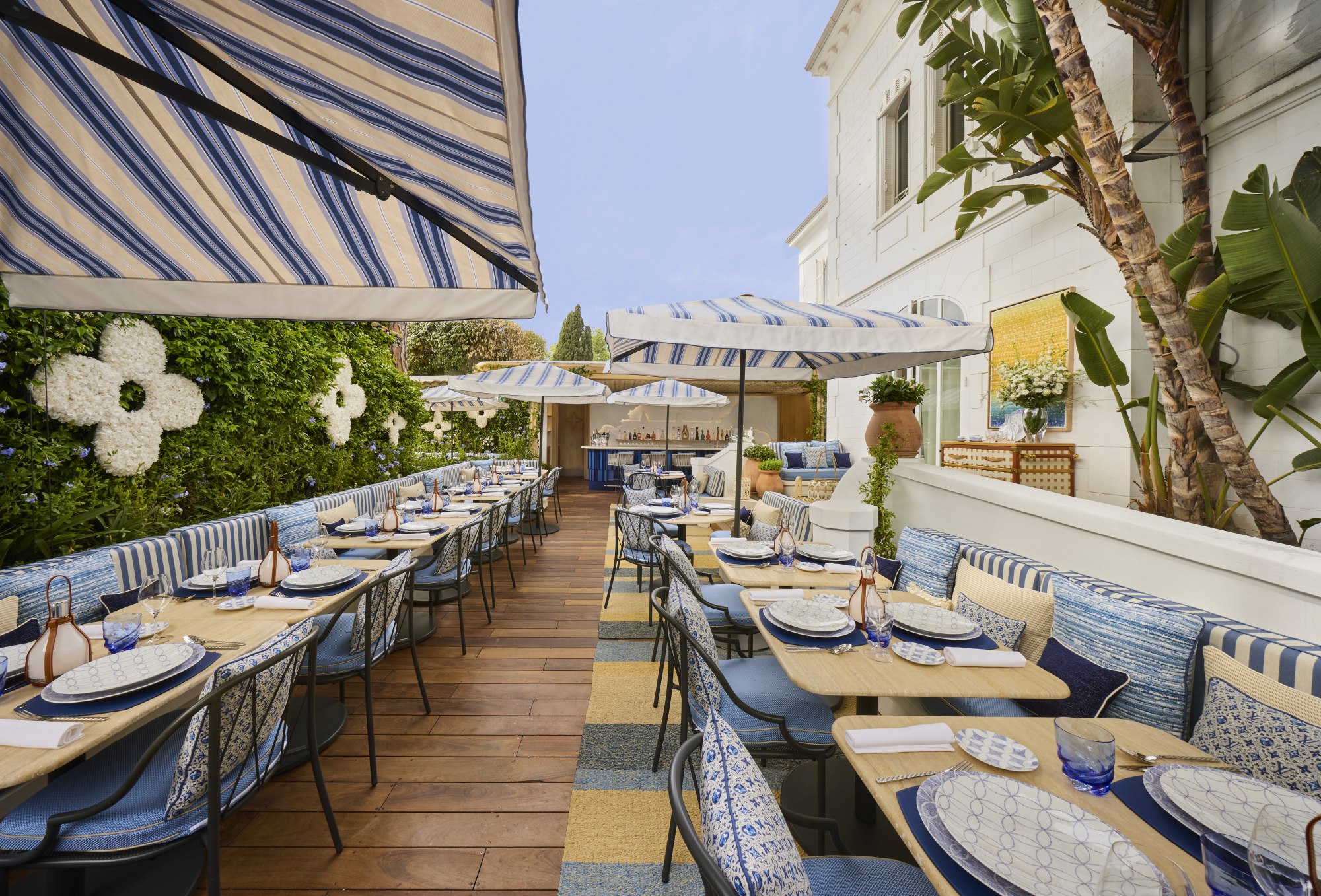 Louis Vuitton znovu otevírá restauraci Arnaud Donckele & Maxime Frédéric at Louis Vuitton v Saint-Tropez