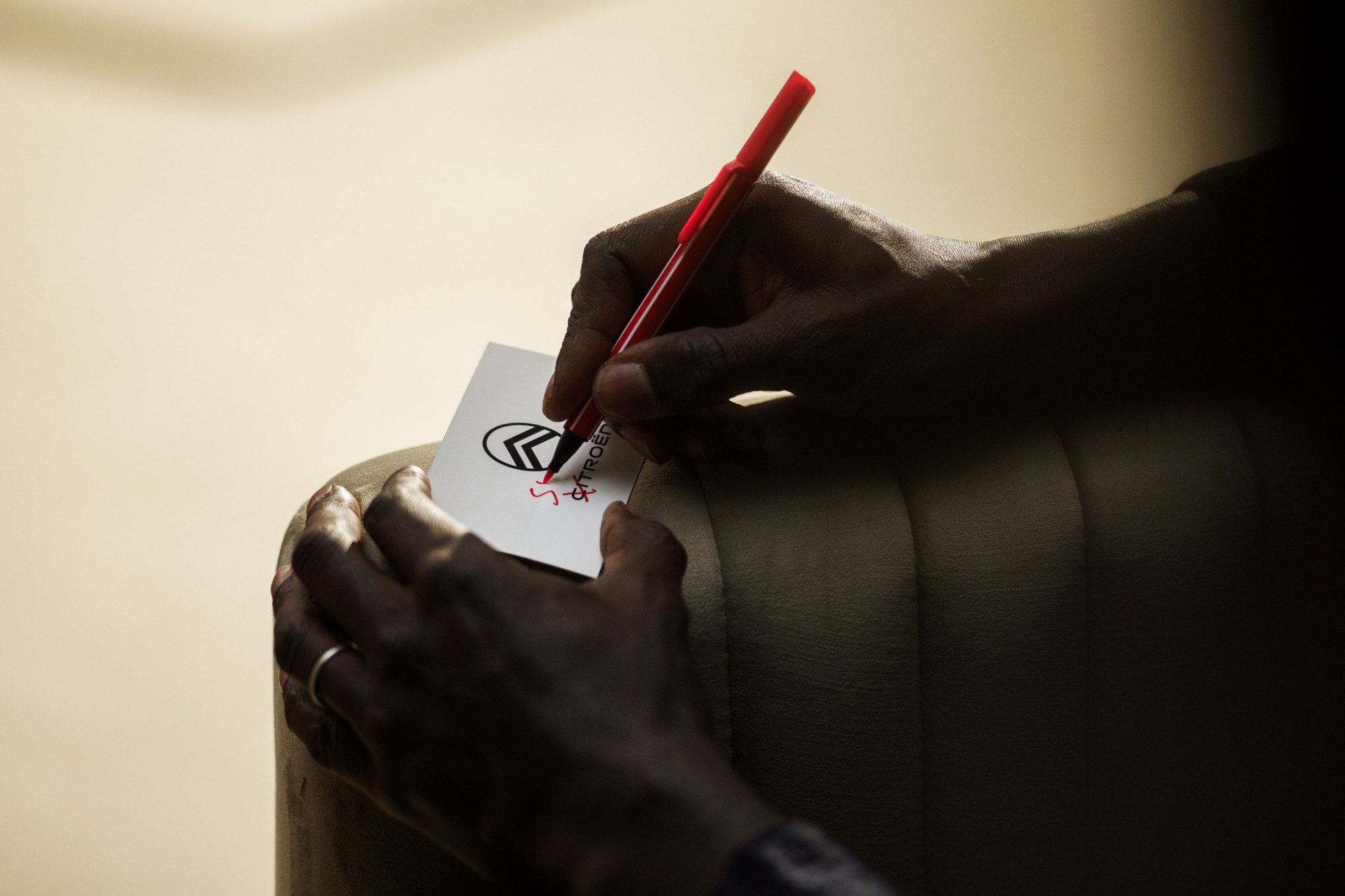Známý francouzský herec Omar Sy tváří Citroën