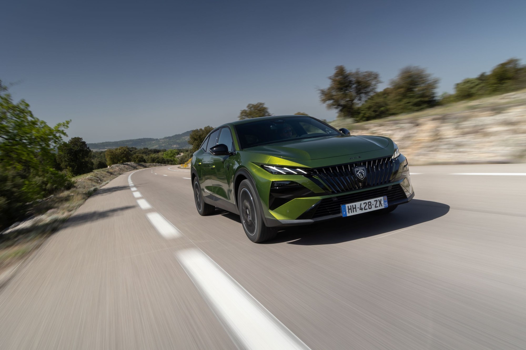 Francouzské charisma automobilu Peugeot 408 s jedinečnou elegancí