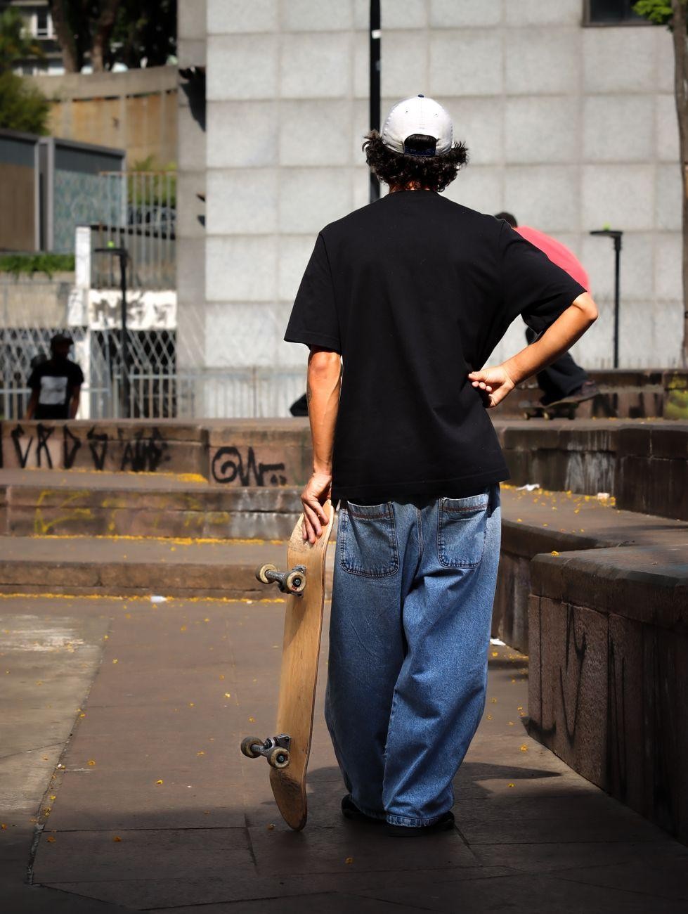 Streetwear dobývá ulice prémiové módy – proč je urbancity.cz must-have pro každého sběratele
