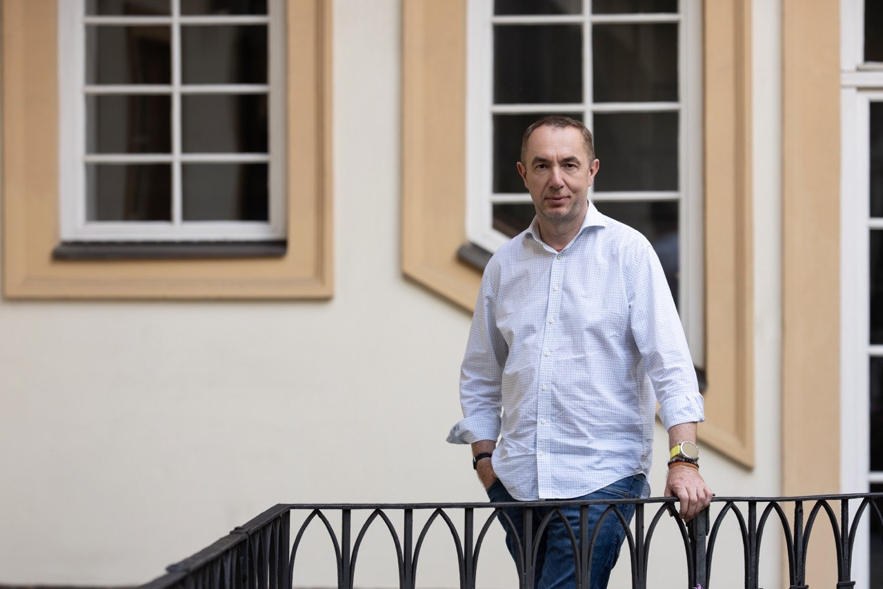 Český podnikatel Richard Singer pomáhá přenést bhútánský koncept hrubého národního štěstí do světa byznysu