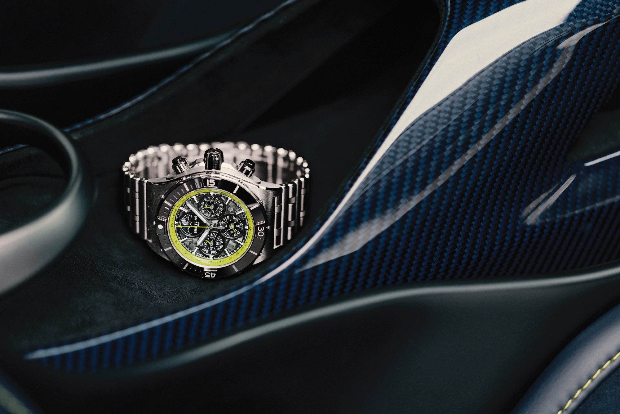 Breitling Super Chronomat navržené exkluzivně pro majitele vozu Aston Martin Valhalla