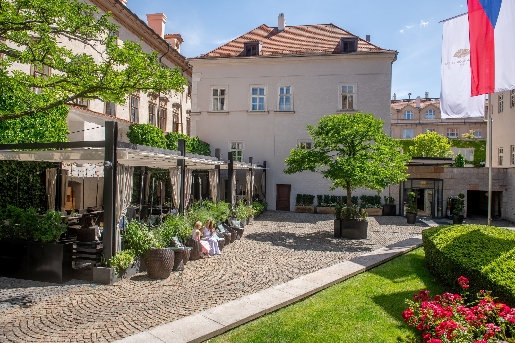 Mandarin Oriental, Prague slaví 20 let. Historie se tu ale začala psát před více než 700 lety