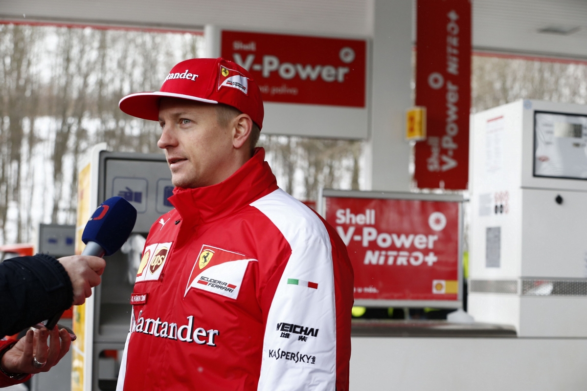 Návštěva Kimiho Räikkönena na čerpací stanici Shell v Ostravě_3