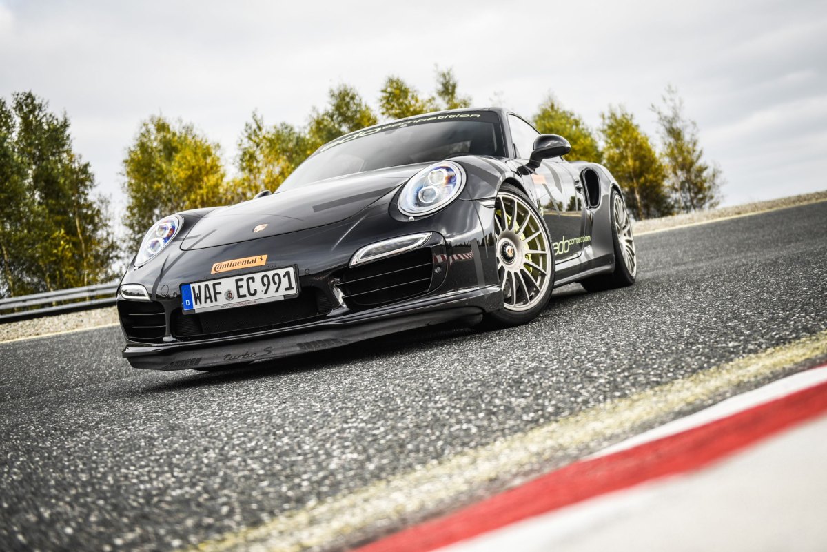 SportContact 6 při testování na Porsche Turbo 911 S_I